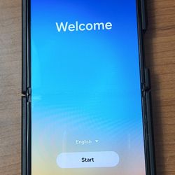 Samsung Galaxy Flip 3  ( Unlocked). 8gb Ram + 128 Rom Memory 