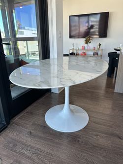 Sunbeam Vintage Marble Table