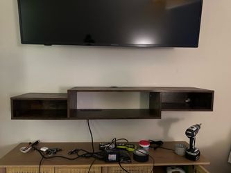 Floating mantle/tv console
