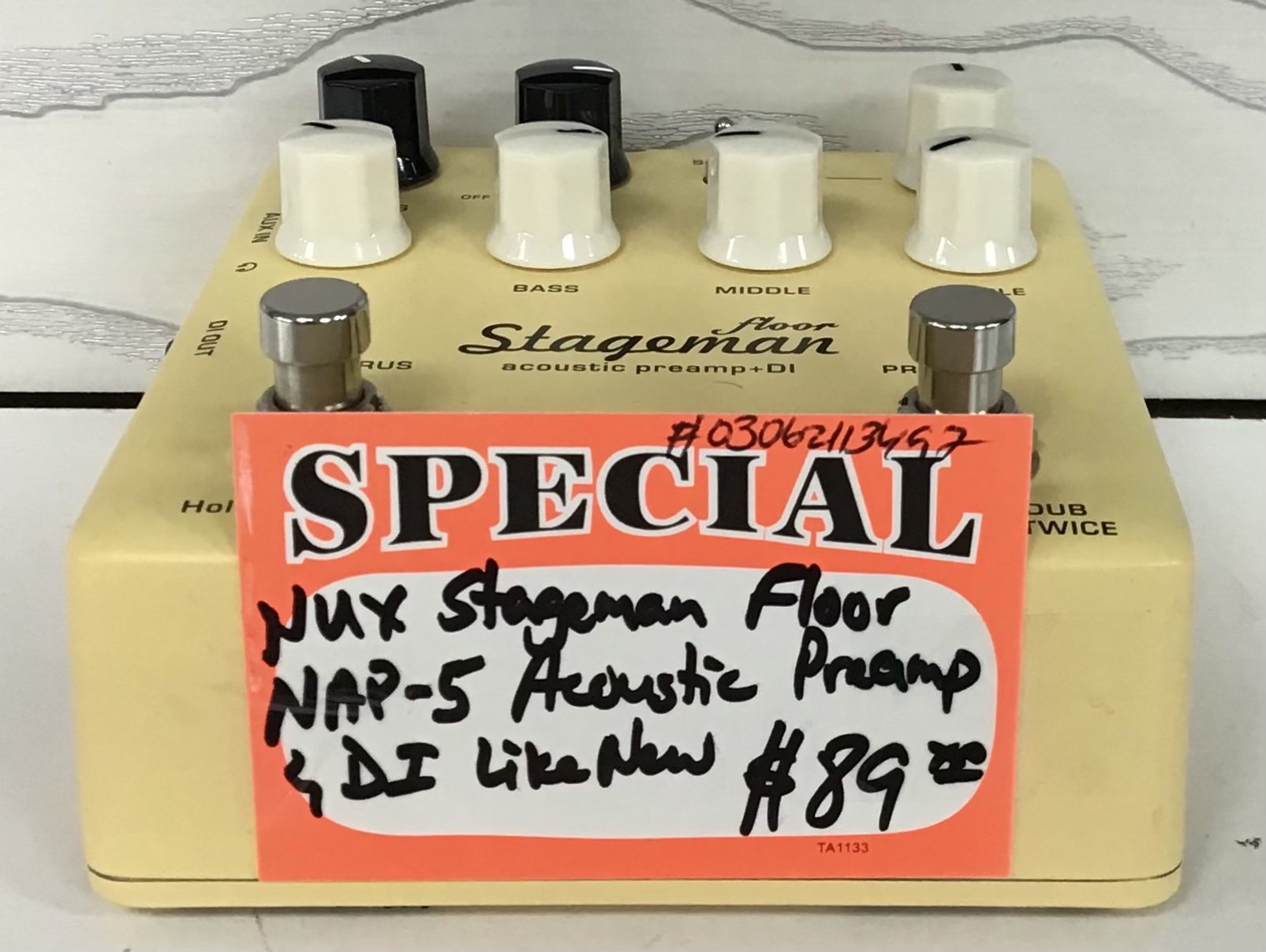 Nux Stagement Floor NAP-5 Acoustic Pre Amp & DI Like New 