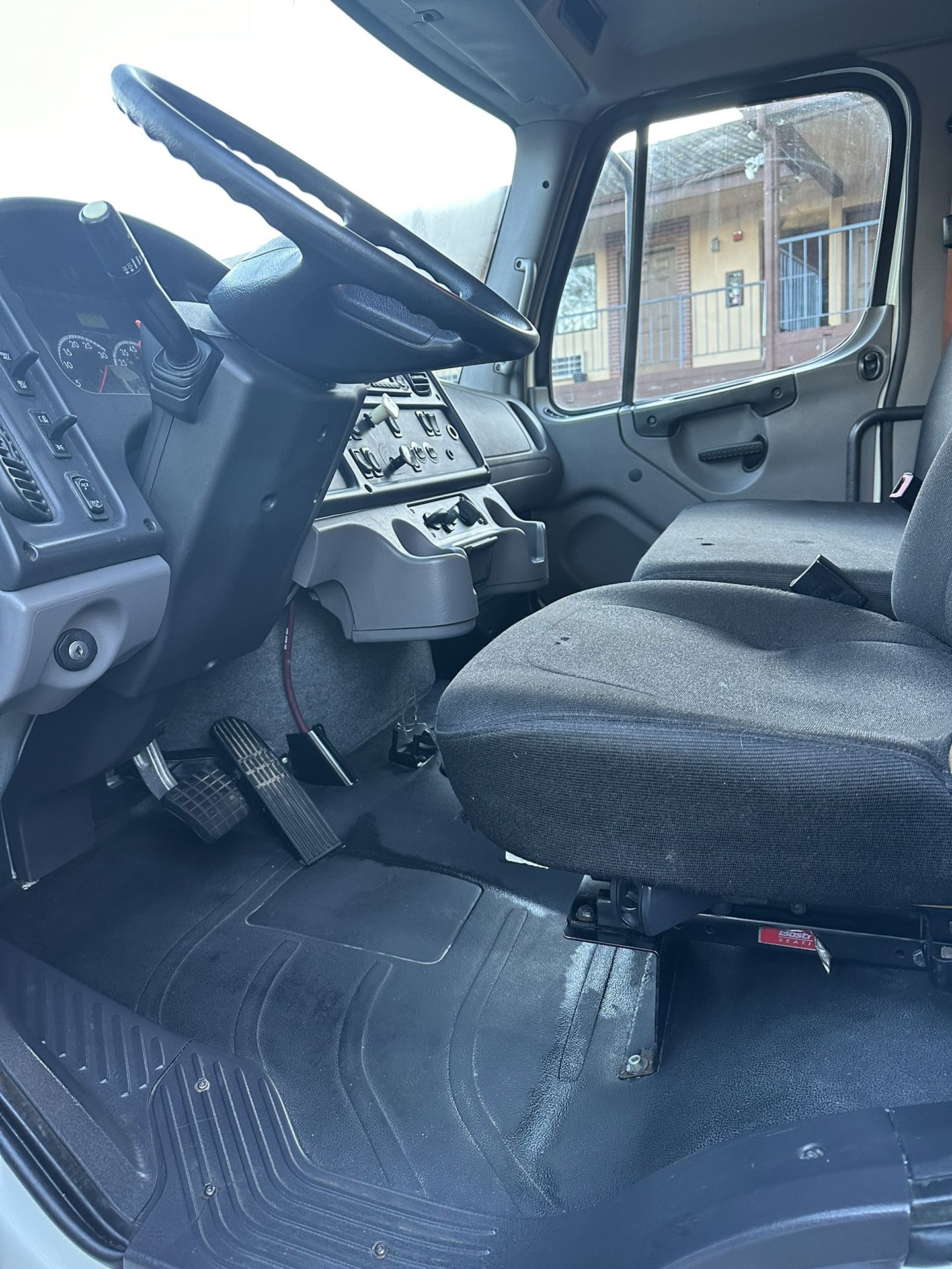 Freightliner M2 26ft Box Truck for Sale in Kent, WA OfferUp