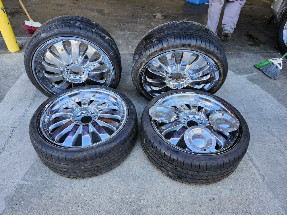 Yantas Con Sus Rines