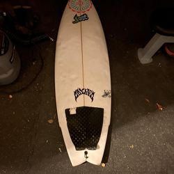 Lost, Mayhem Surfboard 5’10, 19’25 