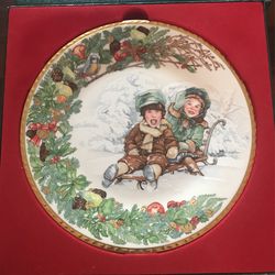 Pickard China, Sledding On Christmas Day Plate