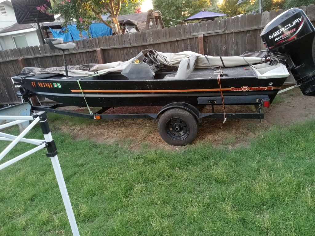 Fishing Boa