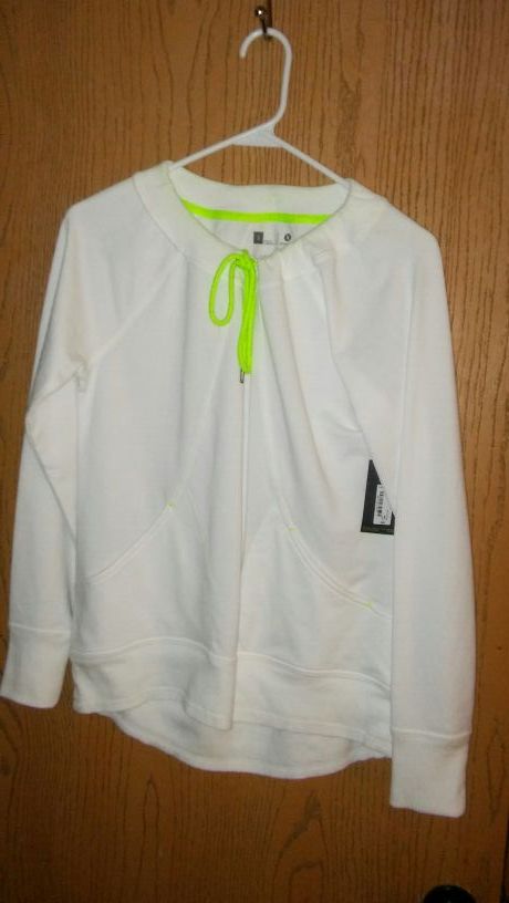 Nwt ladies sweatshirt small