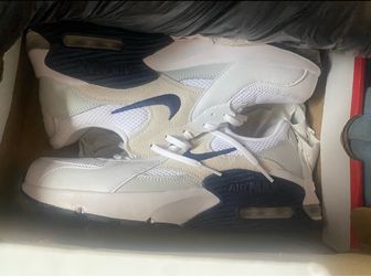 Nike air max shoe new
