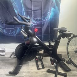 Peloton Bike  Reasonable Offer $400