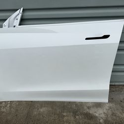 2020-2024 Tesla mode Y left front door white