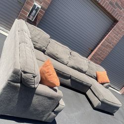 Comfortable Sectional Couch 