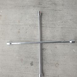 20 In. Lug Wrench 