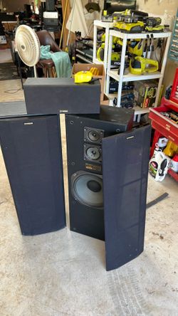 Fisher Tower Speakers.