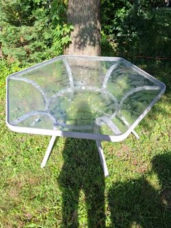 Octagon outdoor table