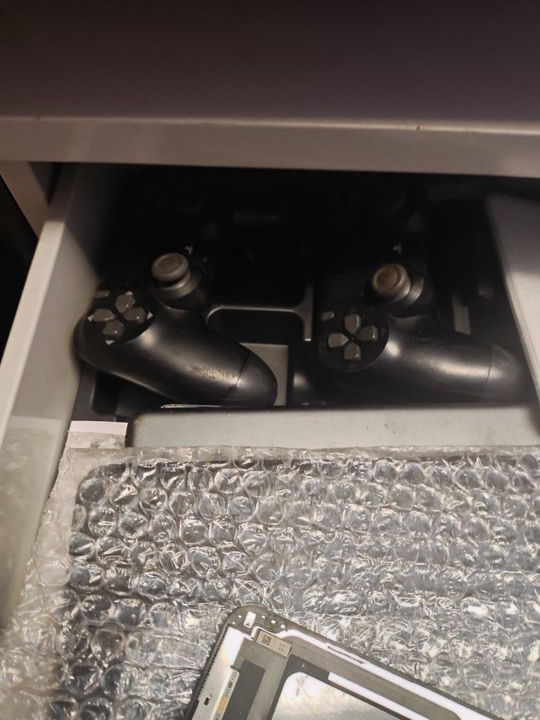 PS4 Controllers 2 For 30