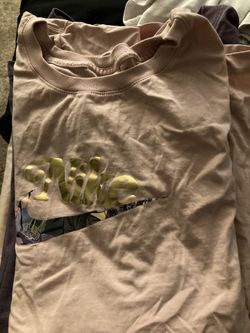 2 Womens Nike Plus Size 2xl Tees One Purple The Other Pink Same Design Shown Take Both $5 Total Pick Up In San Jose 95136