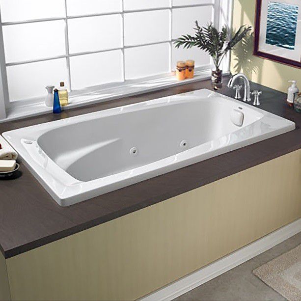 Hot tub bath tub or pool