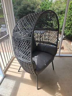 Egg chair