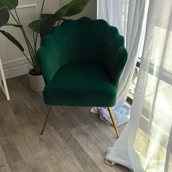 Emerald green accent chair