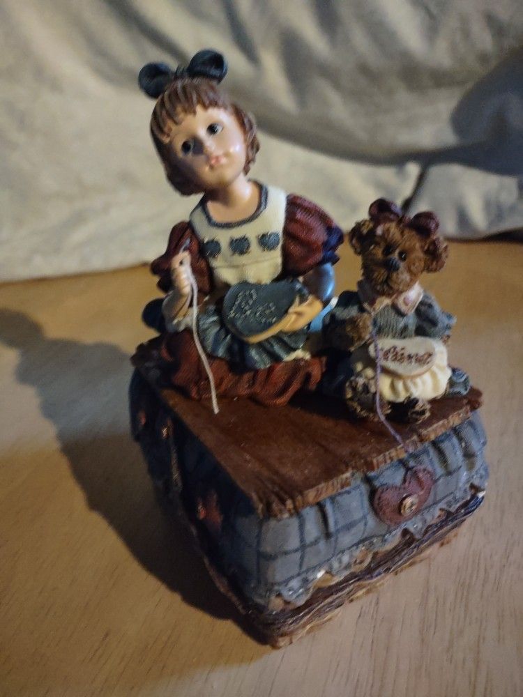 Yesterdays Child 1995 Boyds Collection Sew Be Mine