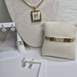 Verza Set Beautiful High Quality Jewelry Hypoallergenic Waterproof Non Tarnish  