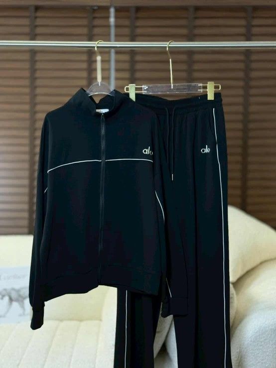 Alo Men Joggers Tracksuit Set 