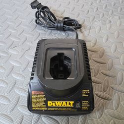 DeWalt DW9118 Battery Charger