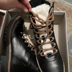 Black Shoes 