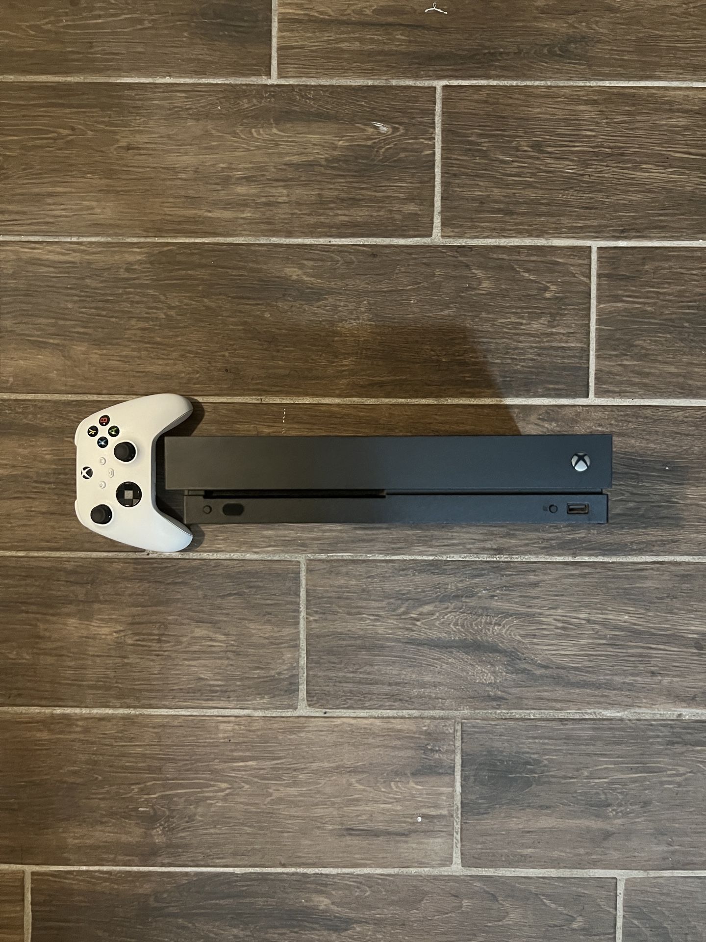 Xbox One X - 1TB