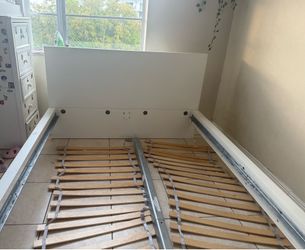 Free queen bed