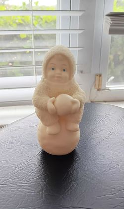 Snowbabies Holiday Christmas Jolly Friends Holding A Snowball