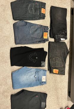 501s and True Religion Jeans Bundle – 7 Pairs