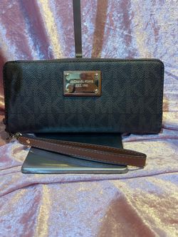Michael Kors Brown Leather Zip-Around  Wallet/Wristlet