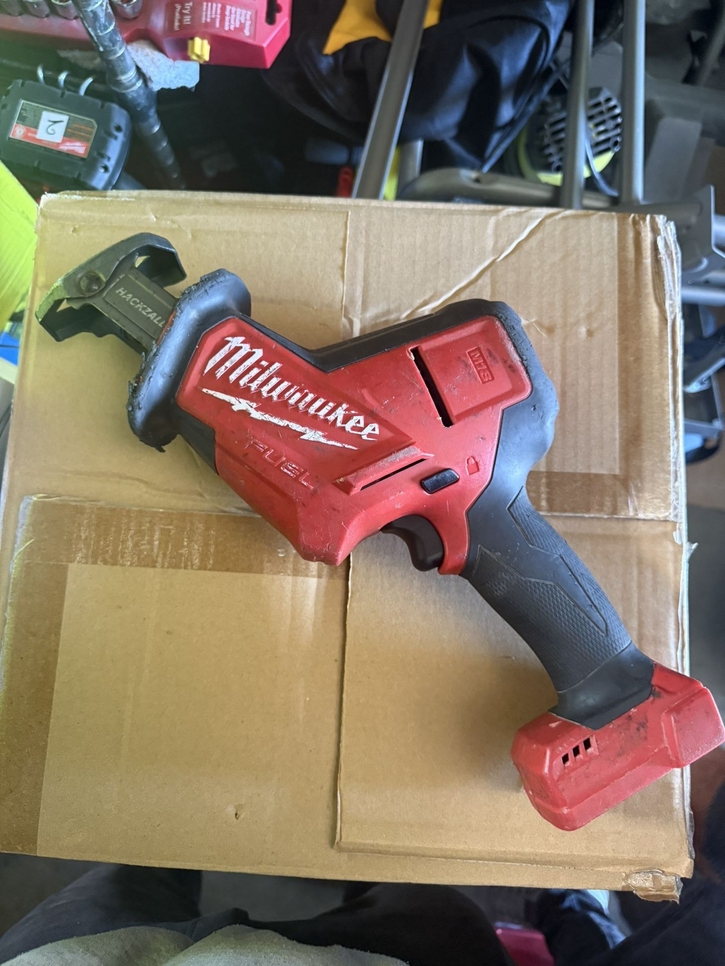 2719-20 Milwaukee Fuel HackZall Reciprocating saw