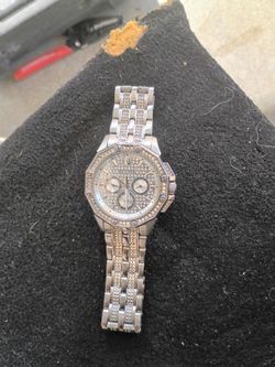 Bulova watch  need to be turned on