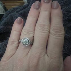 Kay Jewelers Halo 14k Ring