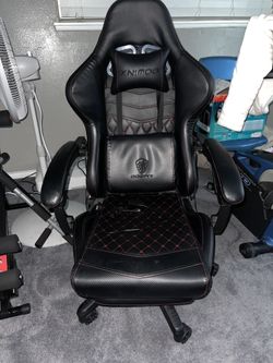 Dowinx Racing Style Ergonomic Gaming Chair 