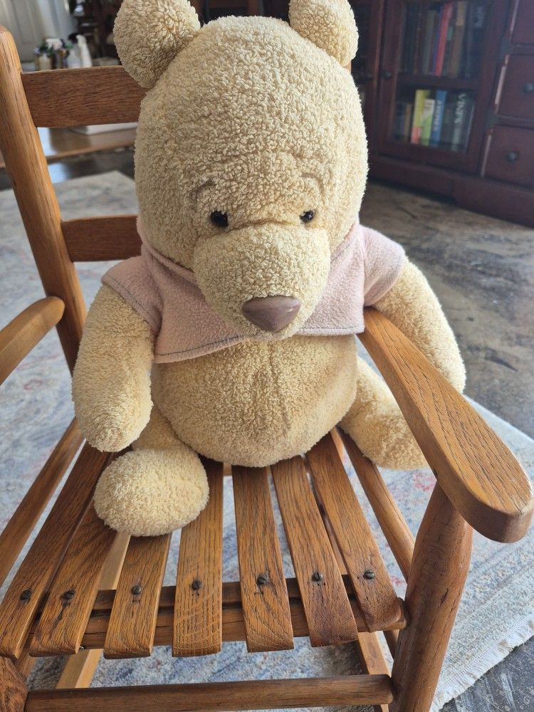 Disney Store vintage 18 inch plush classic Winnie the Pooh with movable arms and legs 1990s