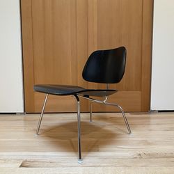 Vintage Original Eames Molded Plywood Lounge Chair (LCM) from Herman Miller