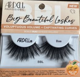 Ardell professional lashes with duo adhesive included