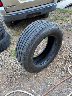 265/60r18 Tire