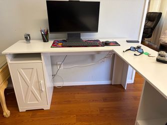 L shape white desk