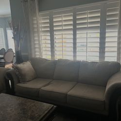 Couch Set With Table 