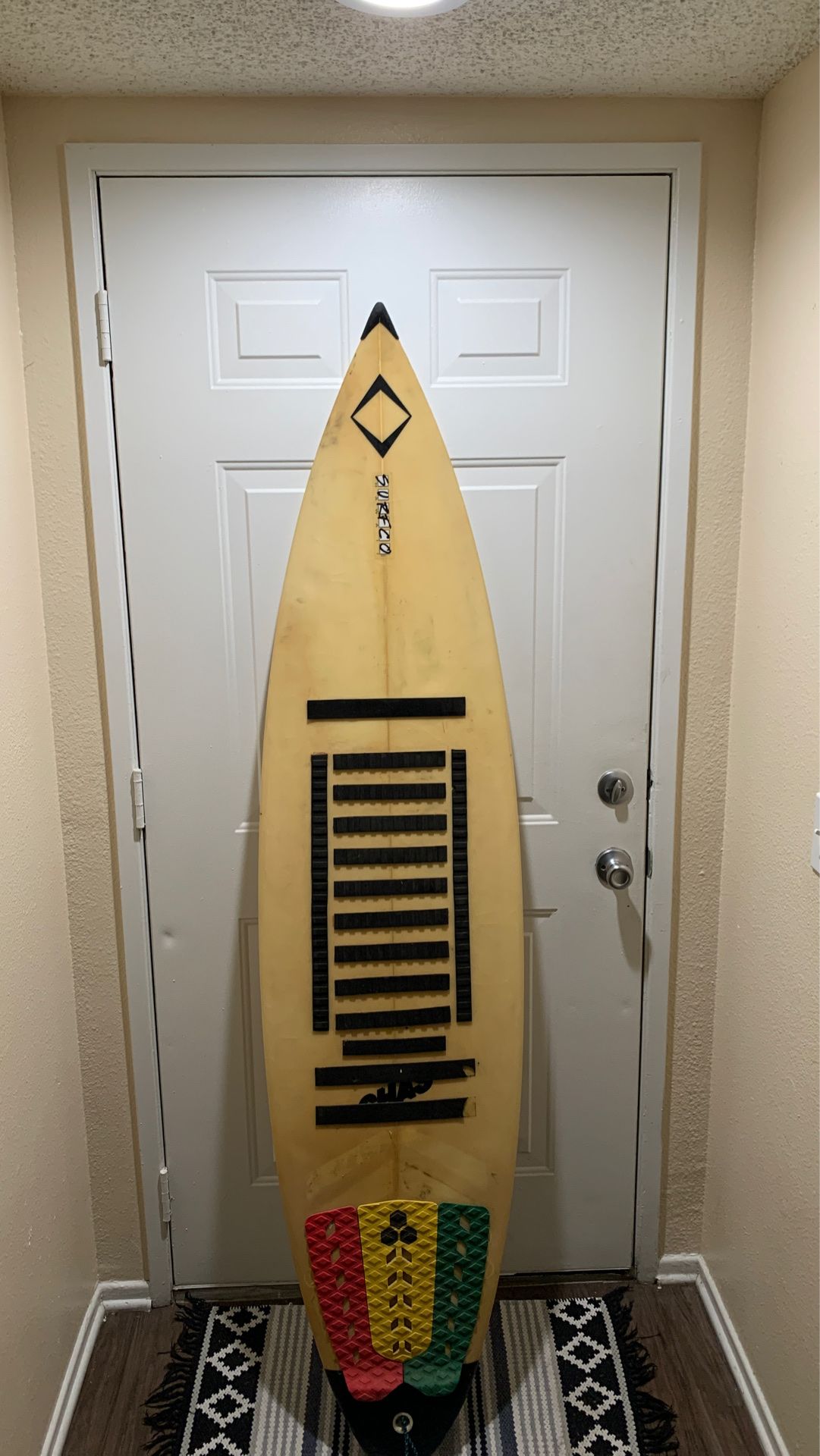 Surfboard 6’