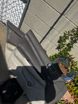 Infiniti g37 door panels 2011