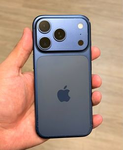 iPhone 17 Pro 256GB - Unlocked for Any Company