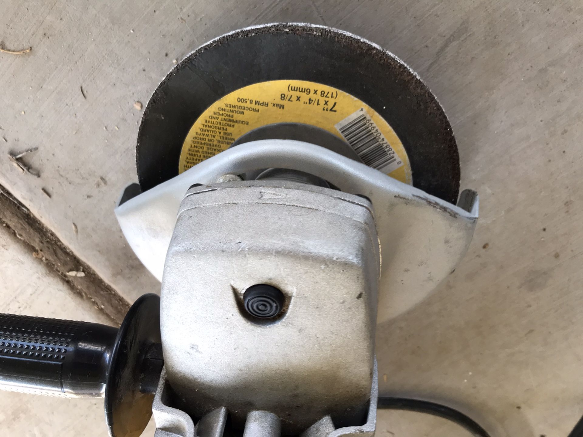 7” Dewalt DW474 Angle Grinder w/ Blade