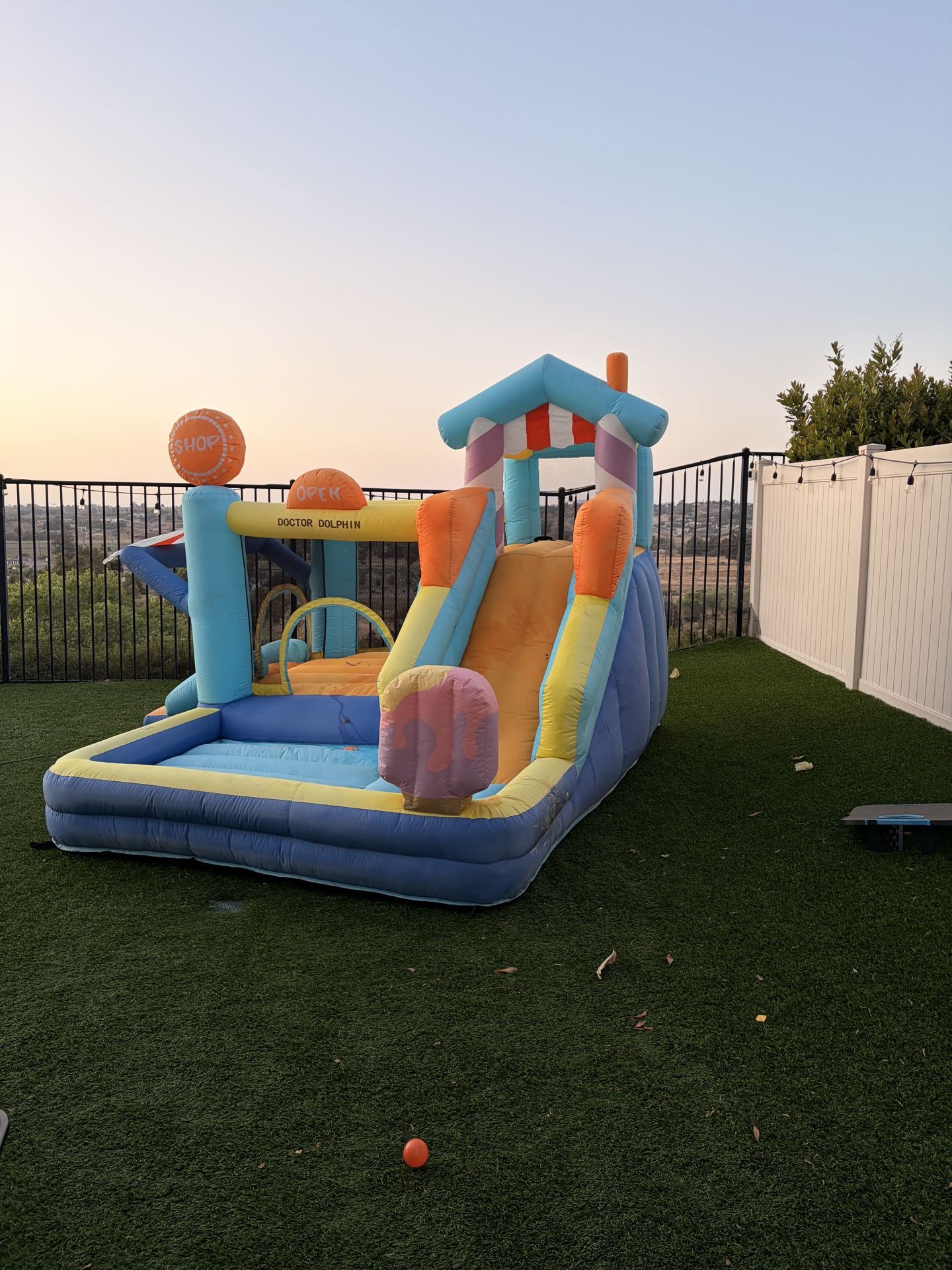 Bouncy House with Pump