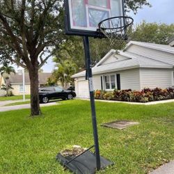 Adjustable Basketball Hoop (Pre-Owned)