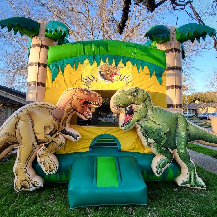 Moonwalks Tables And Chairs Waterslides