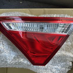 15-17 Camry Inner Tail Light